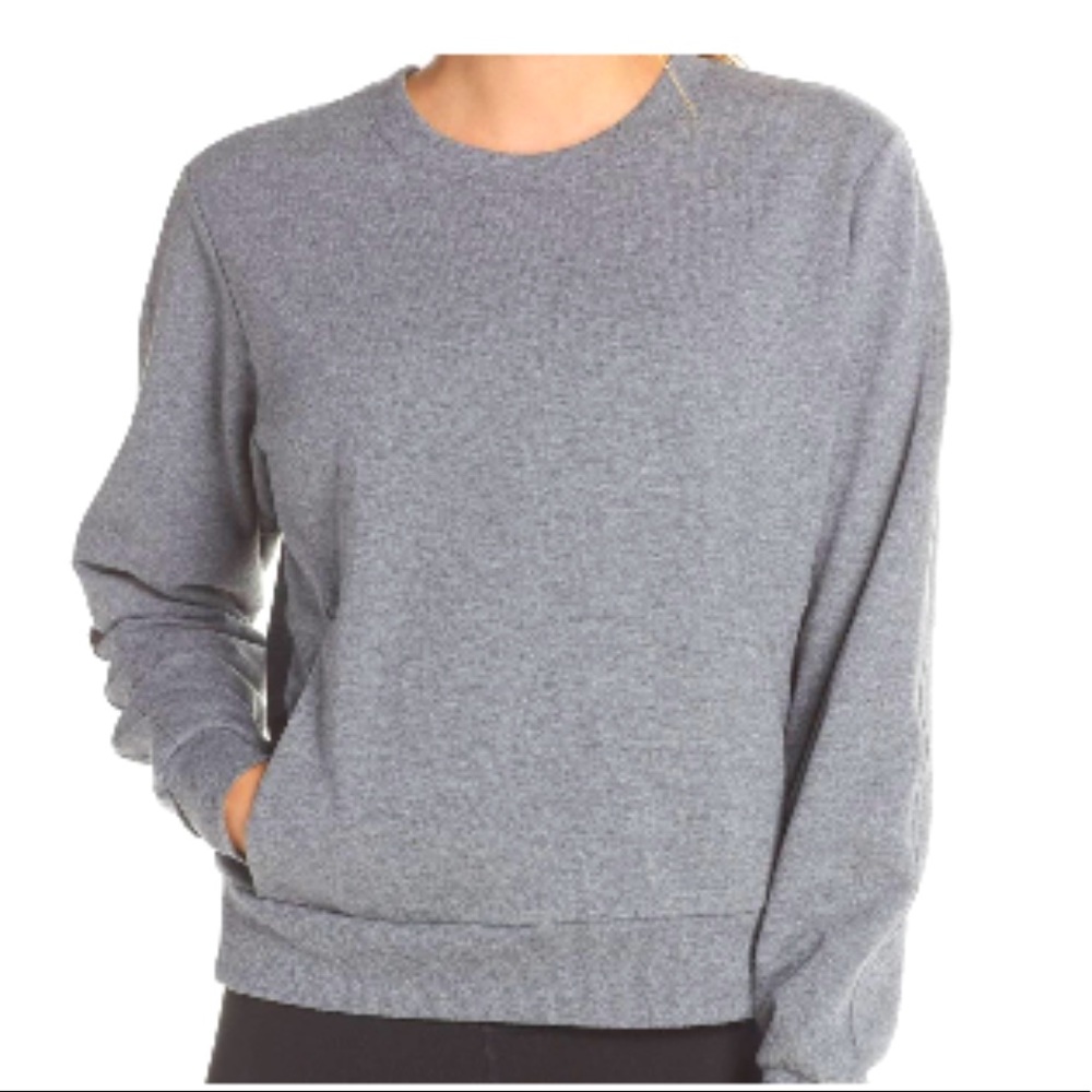 Zella gray pullover sweatshirt with pouch pocket M